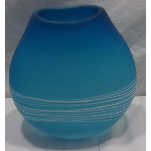 Blenko?? Style Blue to Turquoise Glass Vase 6 1/4" - Picture 3 of 8